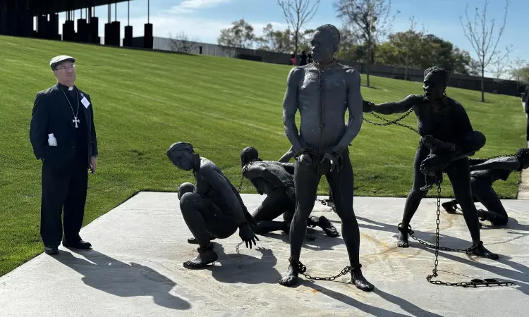 Statues of African slaves in Alabama Statues of African slaves in Alabama