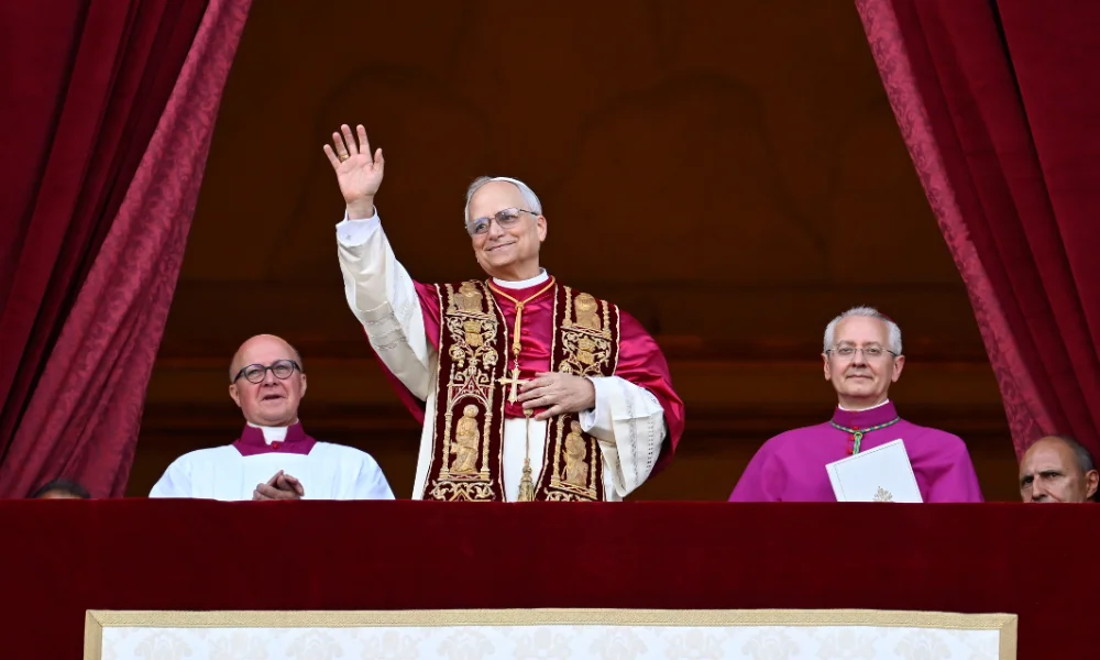 Image of Pope Leo XIV greeting the crowds in St. Peter'