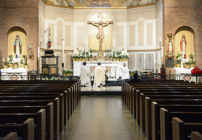 Eucharistic Adoration at Saint Anthony Church in Des Mo